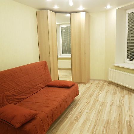 Apartment On Lunacharskogo Saint Petersburg Exterior photo